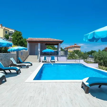 Amazing In With House Sea View Apartment *