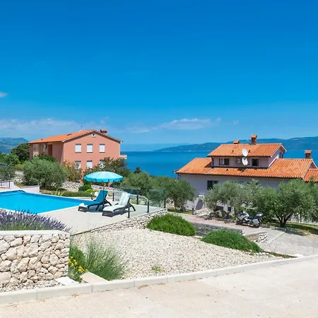 Amazing In With House Sea View