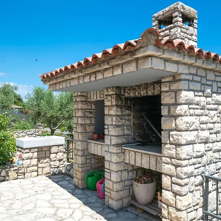 Amazing In With House Sea View Apartment *