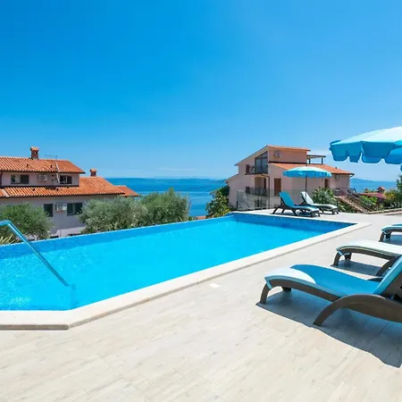Apartment Amazing In With House Sea View *