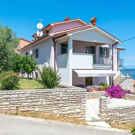 Amazing In With House Sea View Apartment *