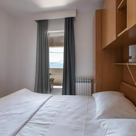 Amazing In With House Sea View Apartment