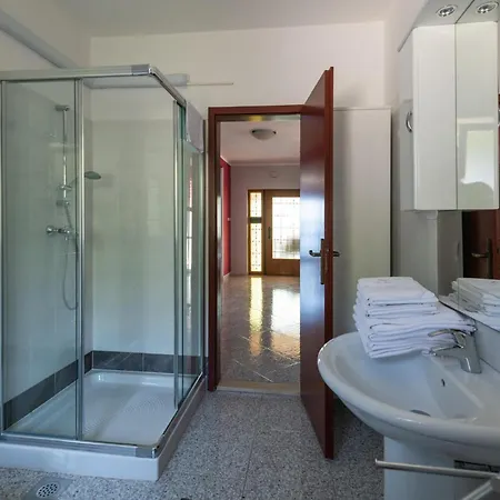 Amazing In With House Sea View Apartment *