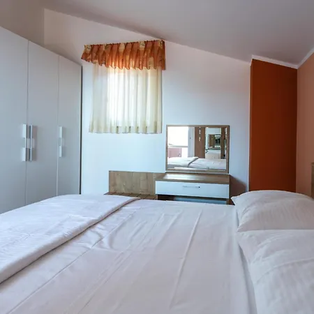 Apartment Amazing In With House Sea View *
