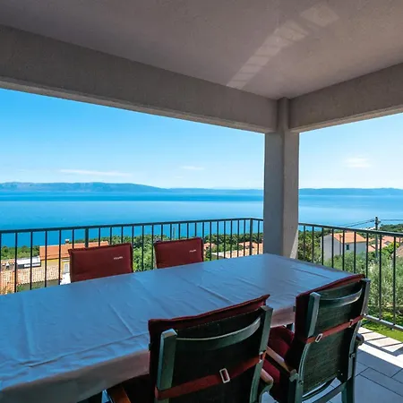 Apartment Amazing In With House Sea View Ravni